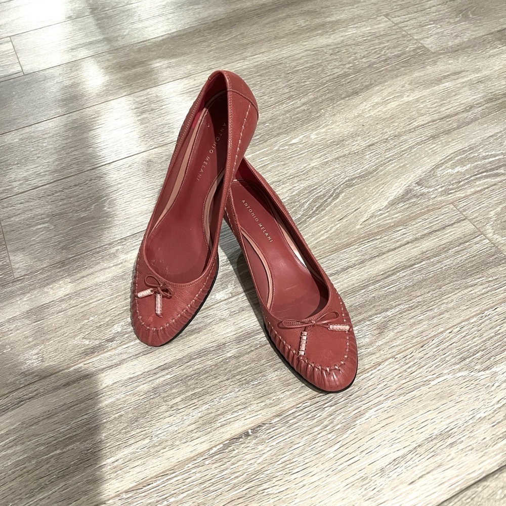ANTONIO MELANI Women's Burgundy Leather low heels size 9 M